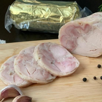 Деликатесный продукт из мяса птицы высшего сорта «Рулет из цыпленка в фольге»